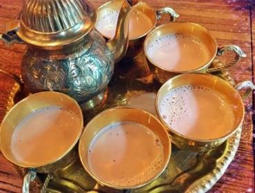 舌尖上的新疆：“咸香咸香”的新疆奶茶，只要5分钟就搞定~